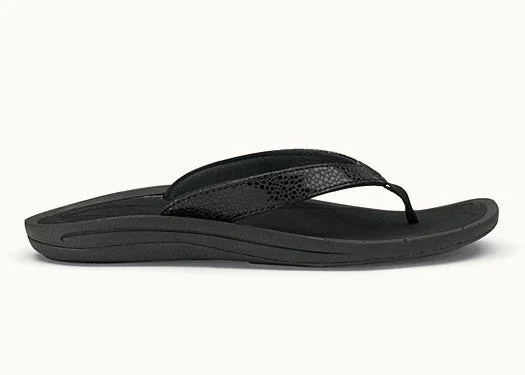 surfboards for handling choppy water-Olukai Women's Kulapa kai Black Sandals